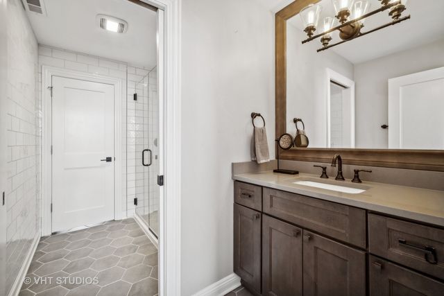 5521 Churchill Lane, Libertyville, IL 60048