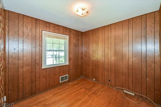43 Urma Pl, Saddle Brook Twp., NJ 07663