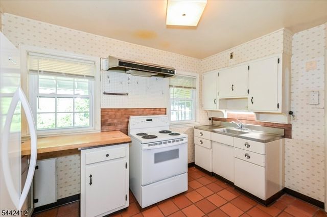 43 Urma Pl, Saddle Brook Twp., NJ 07663