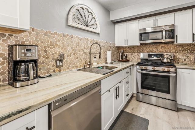 7512 Viejo Castilla Way 17, Carlsbad, CA 92009