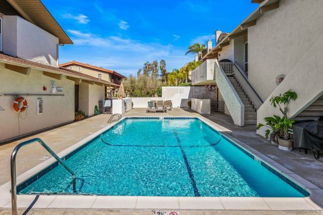 7512 Viejo Castilla Way 17, Carlsbad, CA 92009