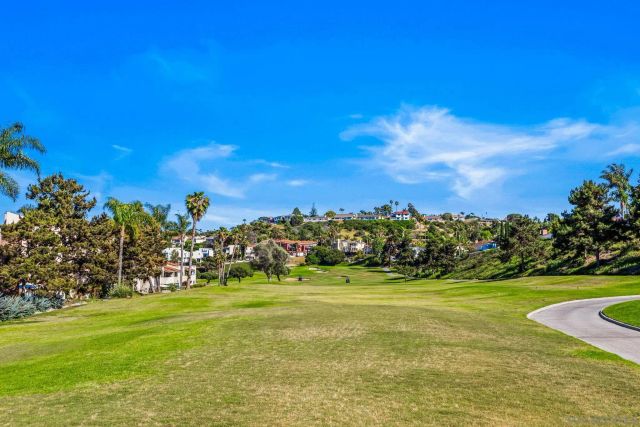 7512 Viejo Castilla Way 17, Carlsbad, CA 92009