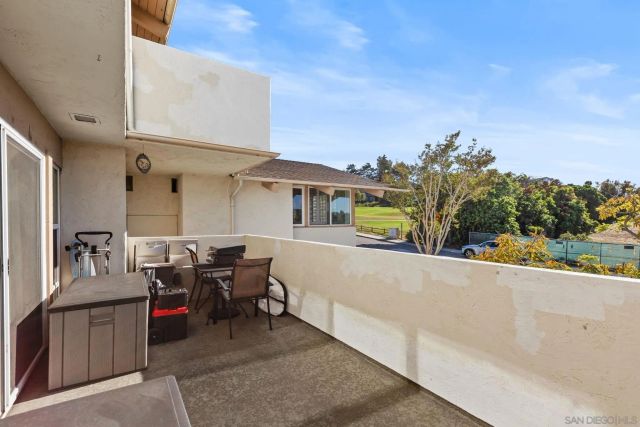 7512 Viejo Castilla Way 17, Carlsbad, CA 92009