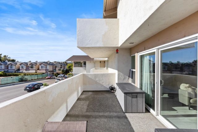7512 Viejo Castilla Way 17, Carlsbad, CA 92009