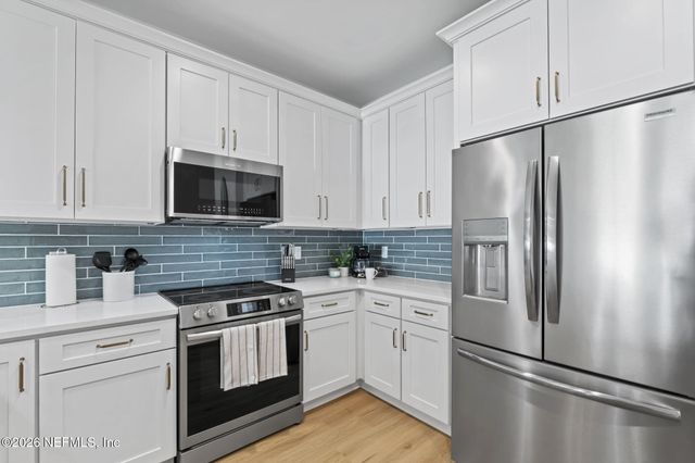 921 2ND Avenue S, Jacksonville Beach, FL 32250