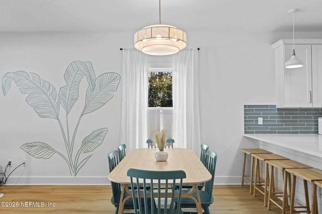 921 2ND Avenue S, Jacksonville Beach, FL 32250