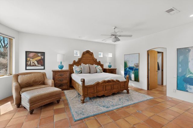 300 Mission Ridge Road, Corrales, NM 87048