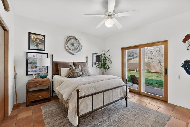 300 Mission Ridge Road, Corrales, NM 87048