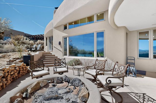 300 Mission Ridge Road, Corrales, NM 87048