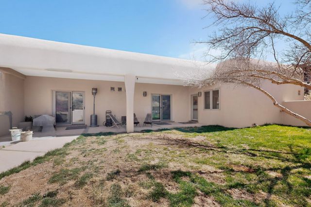 300 Mission Ridge Road, Corrales, NM 87048