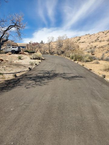 300 Mission Ridge Road, Corrales, NM 87048