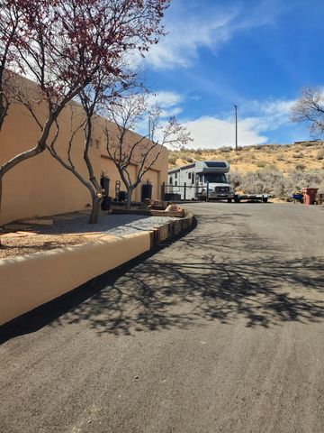 300 Mission Ridge Road, Corrales, NM 87048