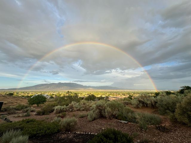 300 Mission Ridge Road, Corrales, NM 87048