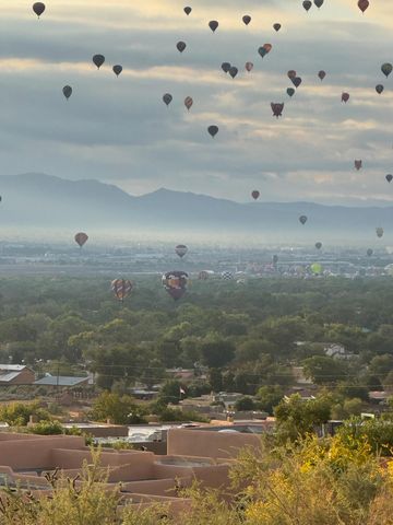 300 Mission Ridge Road, Corrales, NM 87048