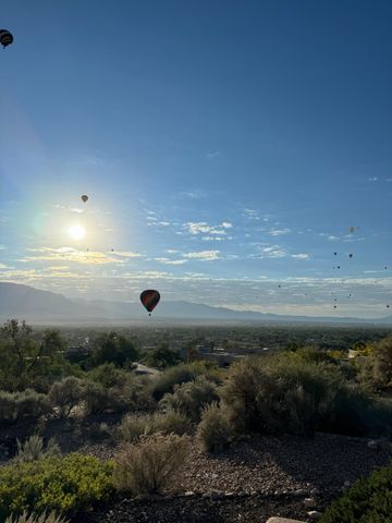 300 Mission Ridge Road, Corrales, NM 87048