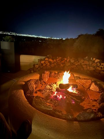 300 Mission Ridge Road, Corrales, NM 87048