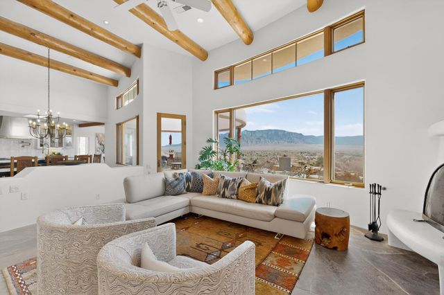 300 Mission Ridge Road, Corrales, NM 87048