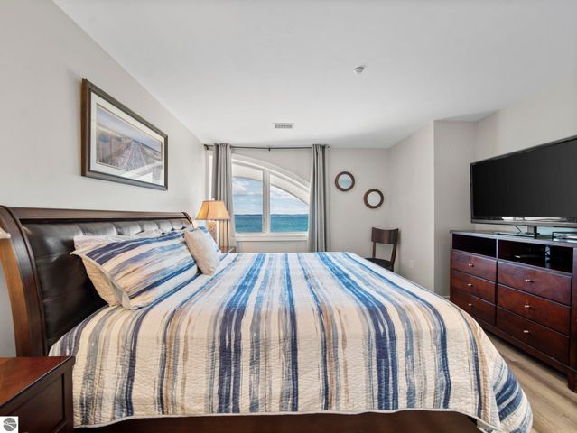 1941 N US-31 N # 55, Traverse City, MI 49686