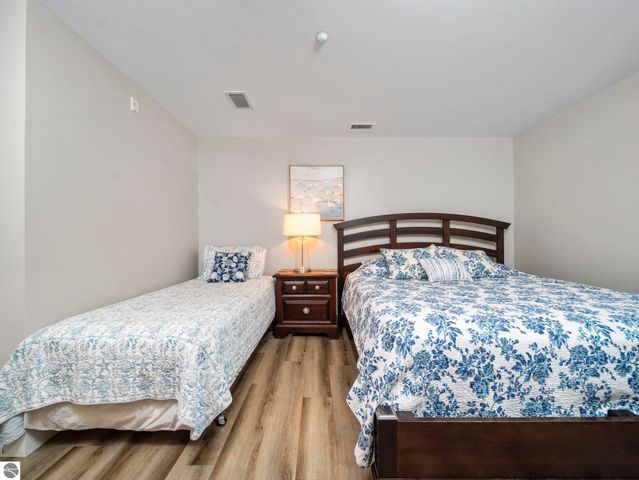 1941 N US-31 N # 55, Traverse City, MI 49686