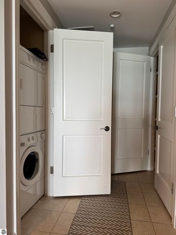 1941 N US-31 N # 55, Traverse City, MI 49686