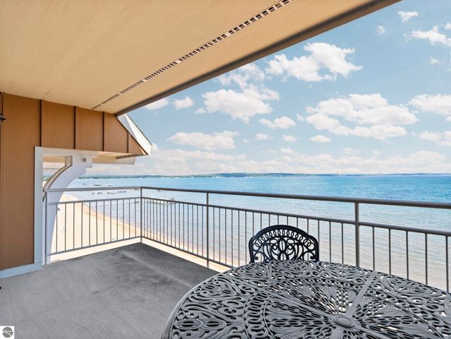 1941 N US-31 N # 55, Traverse City, MI 49686