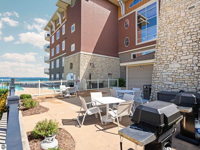 1941 N US-31 N # 55, Traverse City, MI 49686