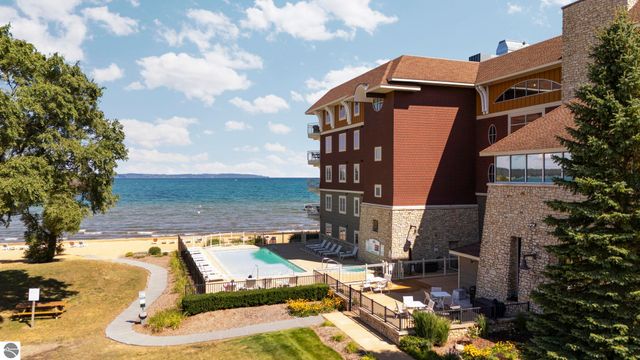 1941 N US-31 N # 55, Traverse City, MI 49686