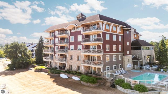 1941 N US-31 N # 55, Traverse City, MI 49686