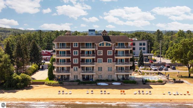 1941 N US-31 N # 55, Traverse City, MI 49686