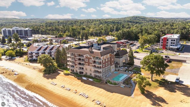 1941 N US-31 N # 55, Traverse City, MI 49686