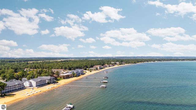 1941 N US-31 N # 55, Traverse City, MI 49686