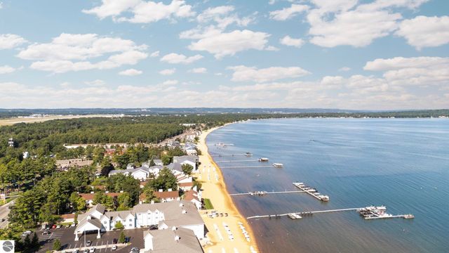 1941 N US-31 N # 55, Traverse City, MI 49686