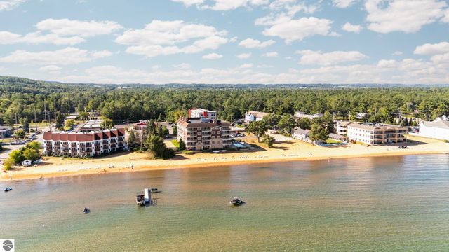 1941 N US-31 N # 55, Traverse City, MI 49686