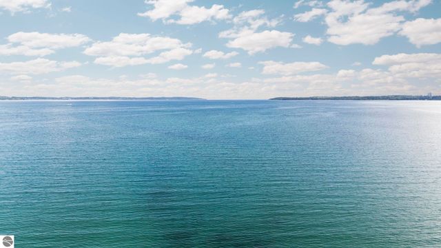 1941 N US-31 N # 55, Traverse City, MI 49686