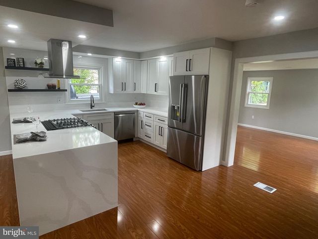 8019 BECKNER CT, Alexandria, VA 22309