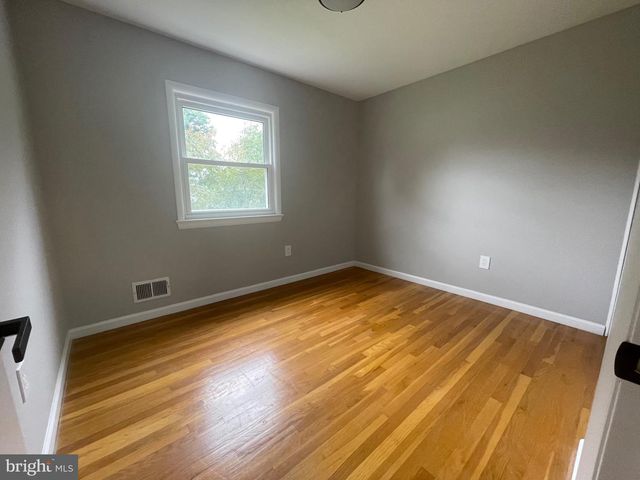 8019 BECKNER CT, Alexandria, VA 22309