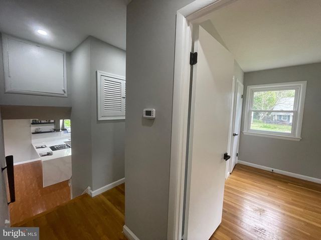 8019 BECKNER CT, Alexandria, VA 22309