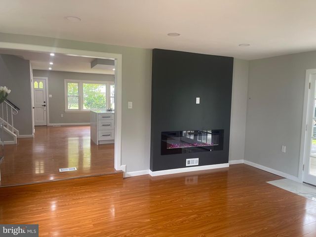 8019 BECKNER CT, Alexandria, VA 22309