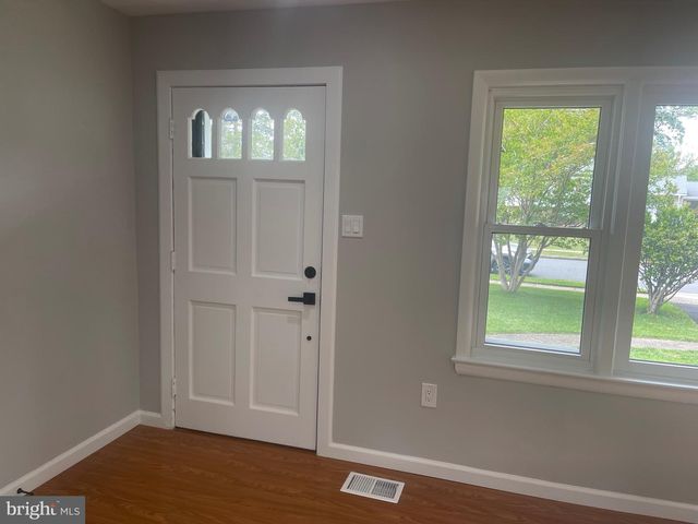8019 BECKNER CT, Alexandria, VA 22309