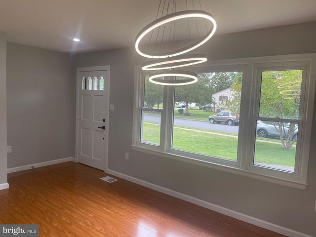 8019 BECKNER CT, Alexandria, VA 22309