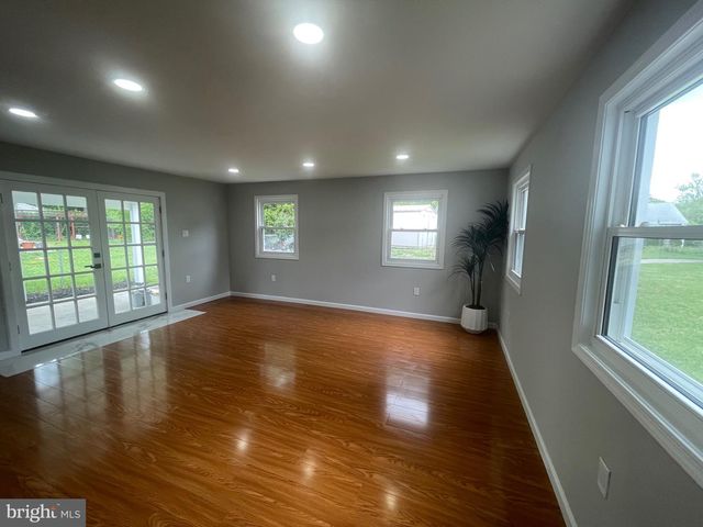 8019 BECKNER CT, Alexandria, VA 22309