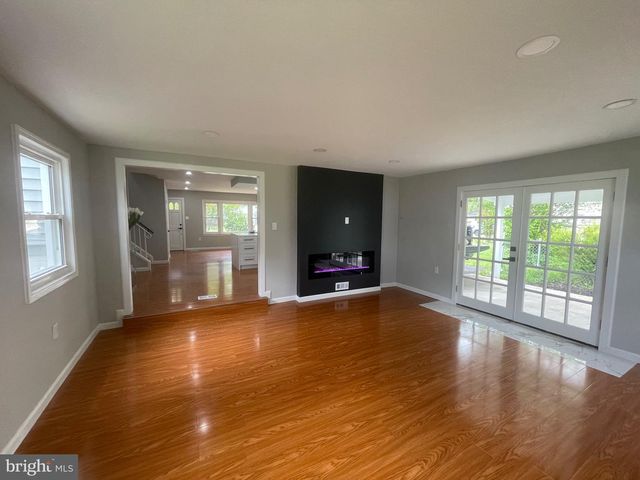 8019 BECKNER CT, Alexandria, VA 22309