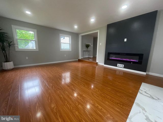 8019 BECKNER CT, Alexandria, VA 22309