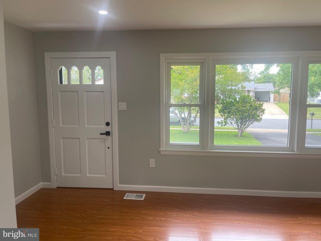 8019 BECKNER CT, Alexandria, VA 22309