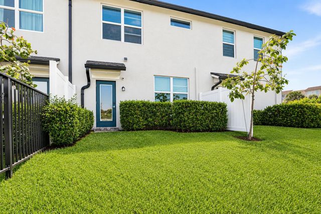2909 OLIVIA Avenue, Lauderdale Lakes, FL 33311