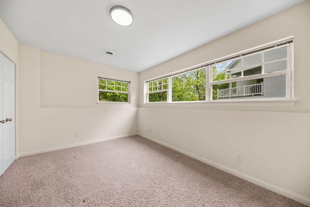 1917 Garland Circle Drive, Valparaiso, IN 46383