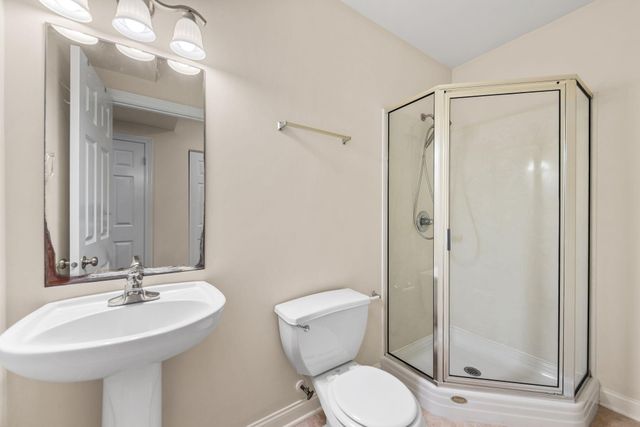 1917 Garland Circle Drive, Valparaiso, IN 46383