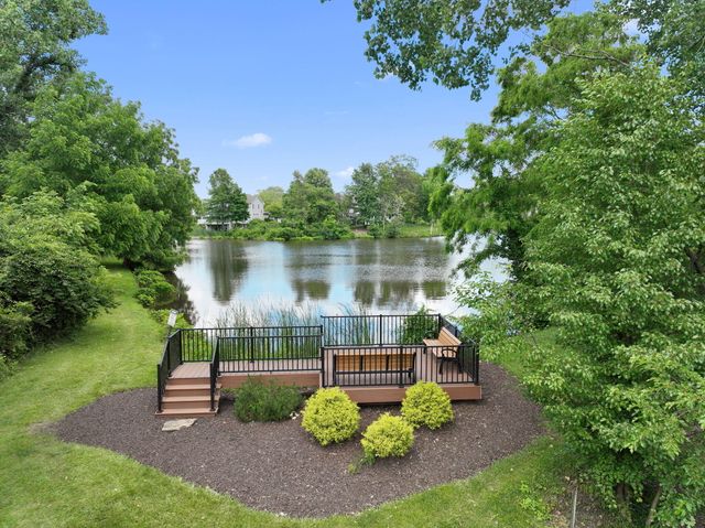 1917 Garland Circle Drive, Valparaiso, IN 46383