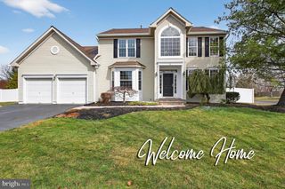 2 BERWICK CIR, Hightstown, NJ 08520