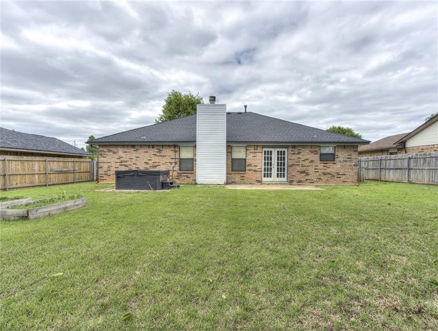 10508 Songbird Lane, Midwest City, OK 73130